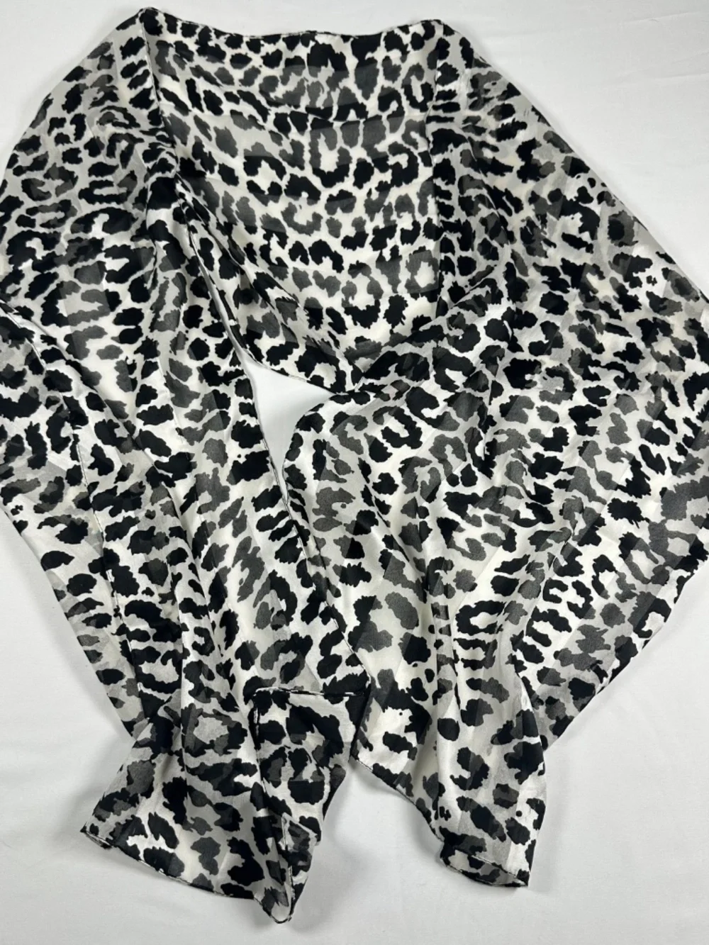 Unbranded Vintage Mid Century and Retro Fashion Scarves Lot of 7, Various Colors
